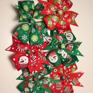 6 Christmas/winter 3 inch hair bows red & green
